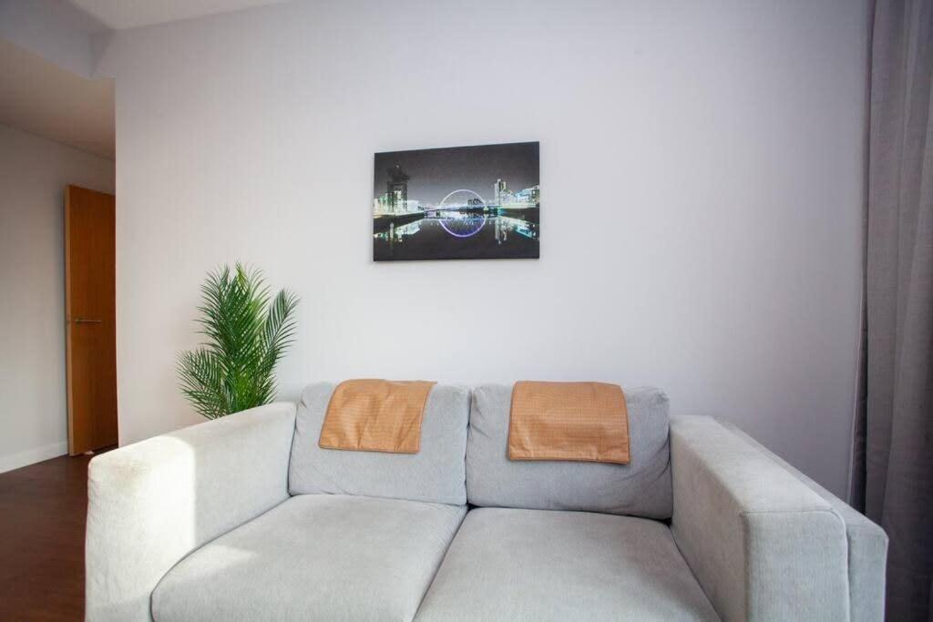 1 Bedroom Apartment In Very Central Location Glasgow Eksteriør billede
